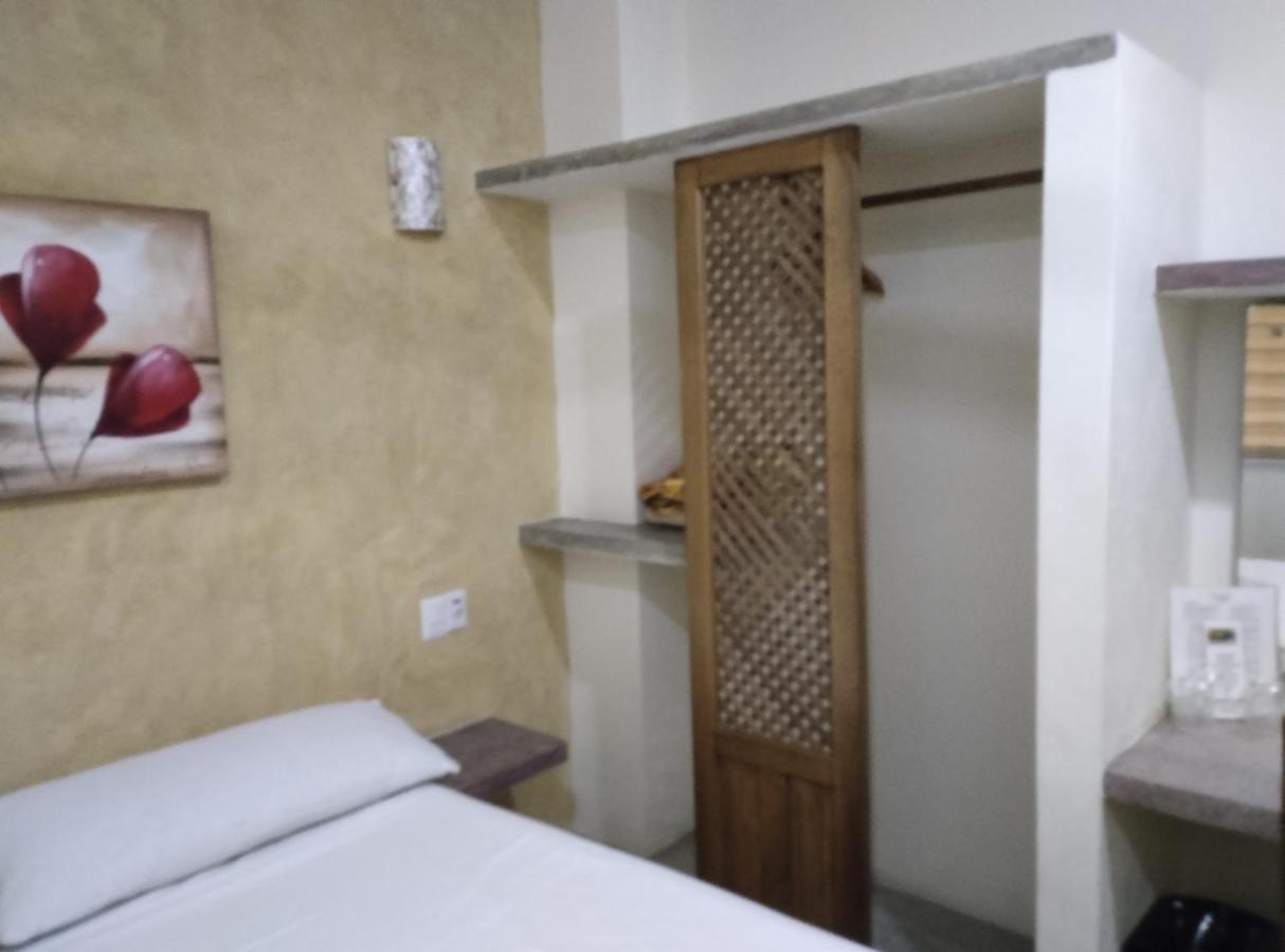 Hotel Puerta Del Sol Барра-де-Навидад Экстерьер фото